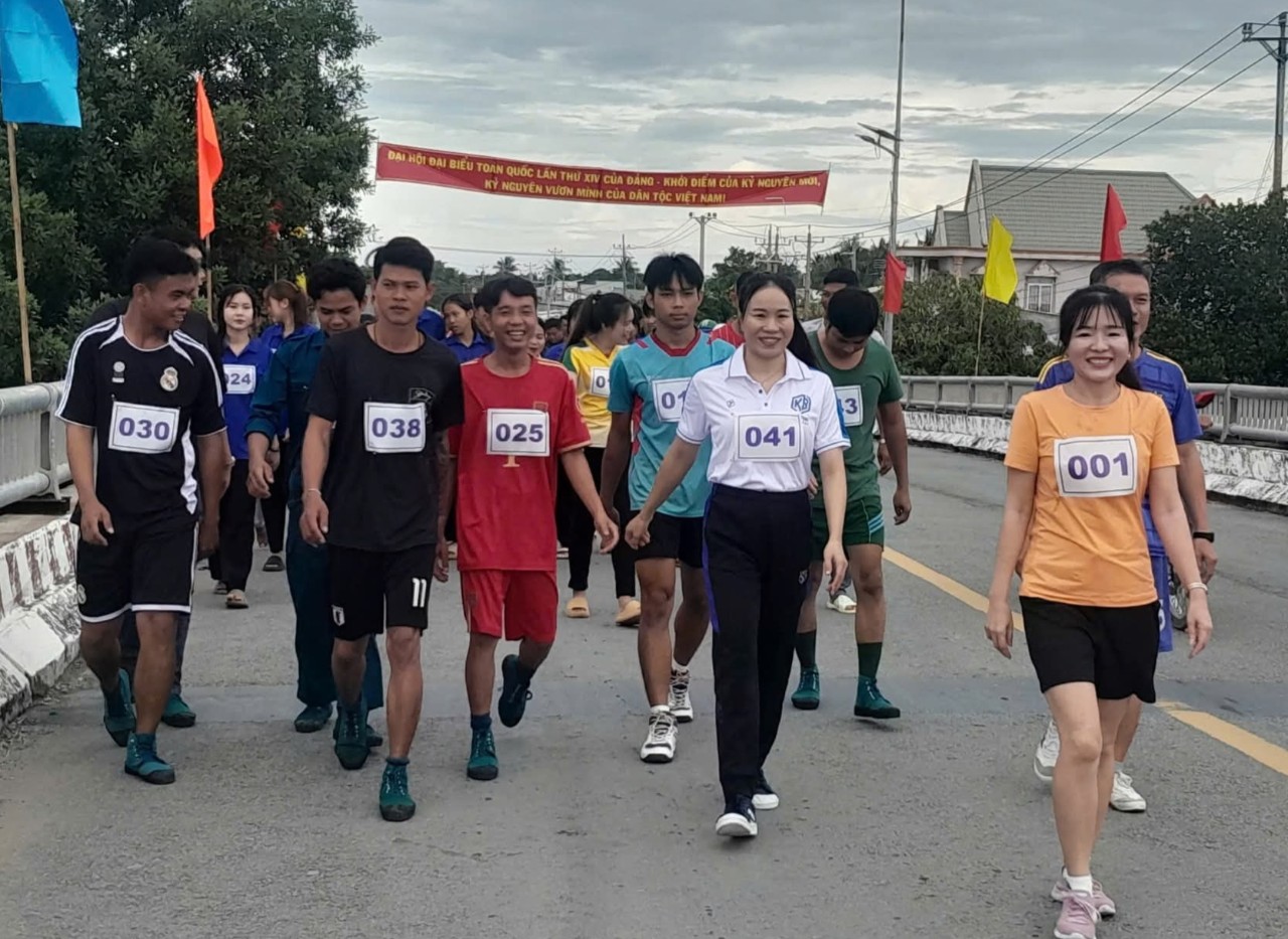 Ủy ban Nhân dân xã Long Vĩnh sôi nổi tổ chức Giải Việt dã trong ngày Hội Toàn dân bảo vệ an ninh Tổ quốc năm 2025