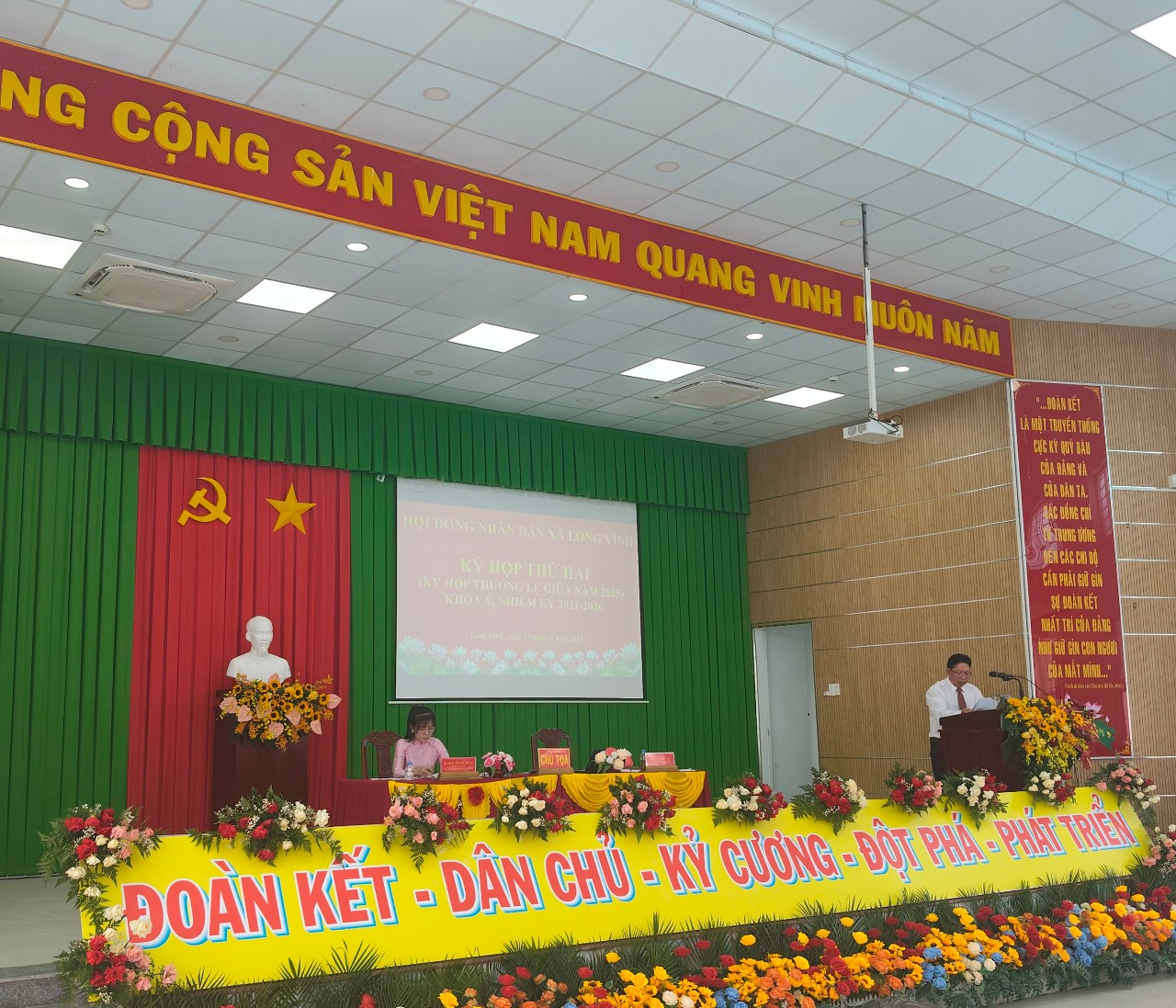 Hội đồng nhân dân xã Long Vĩnh tổ chức kỳ họp thứ Hai, khóa X, nhiệm kỳ 2021 - 2026