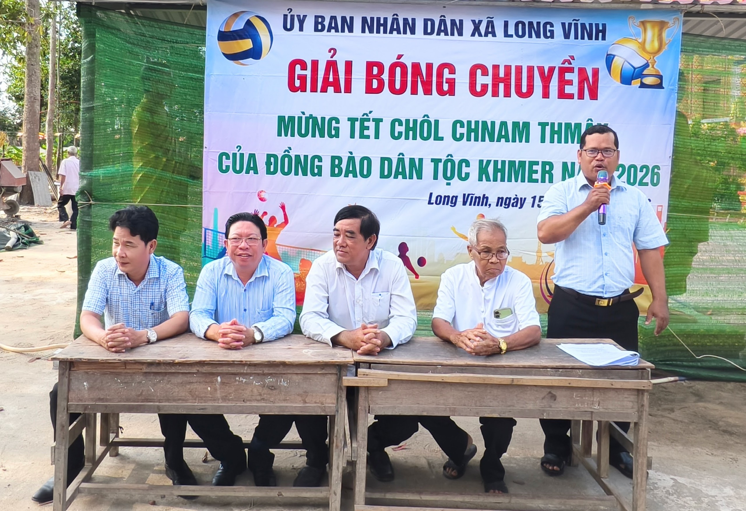 Giải bóng chuyền mừng Chol Chnam Thmây của đồng bào dân tộc Khmer tại Chùa Ta Lôn