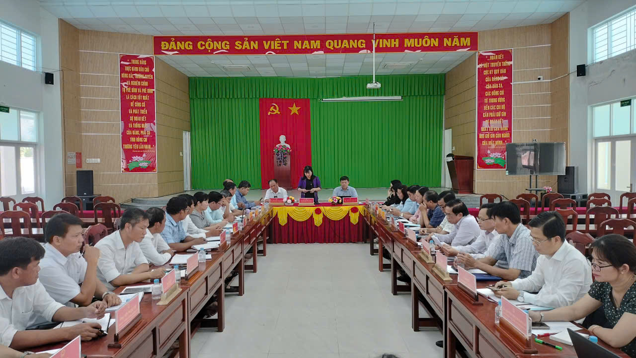 Xã Long Vĩnh tiếp Đoàn khảo sát của Ban Pháp chế HĐND tỉnh về tình hình tổ chức và hoạt động các đơn vị sự nghiệp công lập