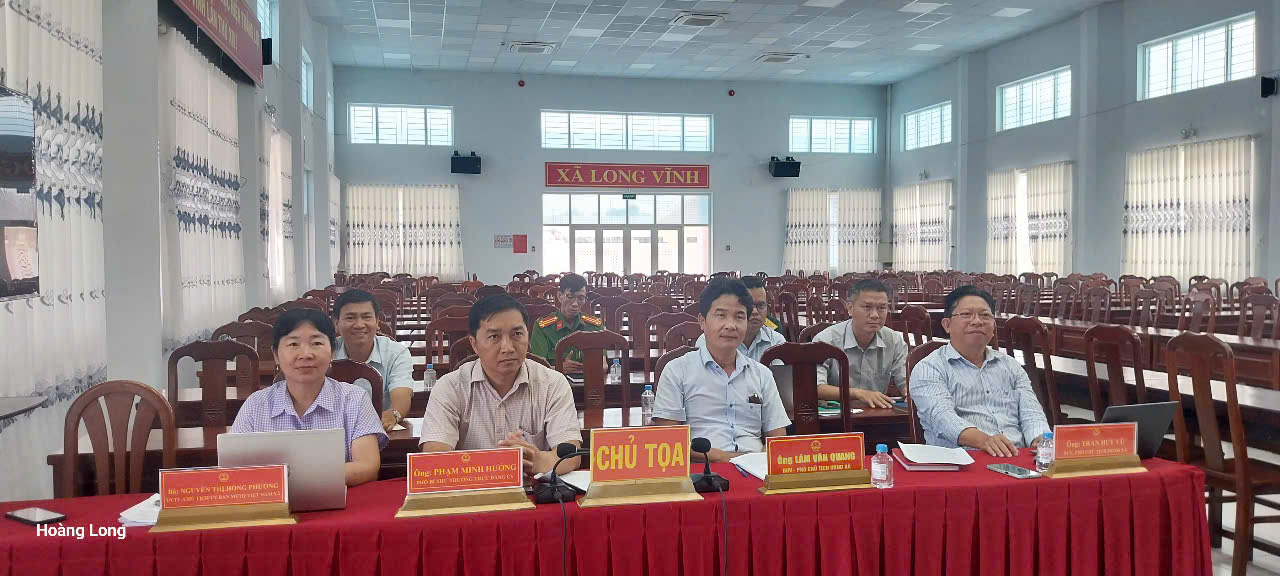 THAM DỰ HỘI NGHỊ TRỰC TUYẾN SƠ KẾT 01 NĂM THỰC HIỆN SẮP XẾP ĐƠN VỊ HÀNH CHÍNH CÁC CẤP VÀ HOẠT ĐỘNG CỦA CHÍNH QUYỀN ĐỊA PHƯƠNG 02 CẤP TRÊN ĐỊA BÀN TỈNH 